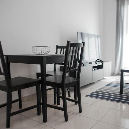 Renovated One Bedroom Apartment In Paphos With Pool Екстер'єр фото
