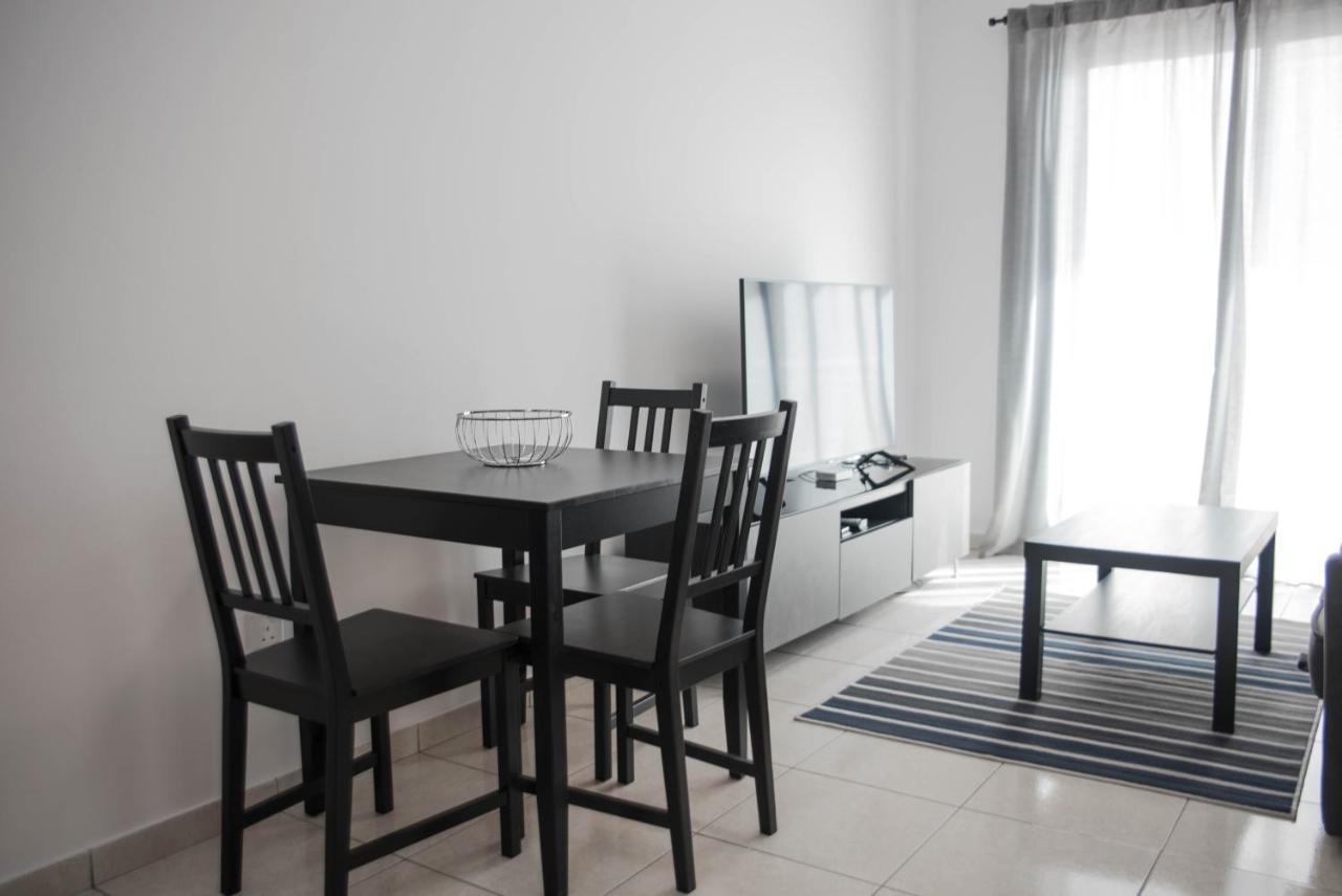 Renovated One Bedroom Apartment In Paphos With Pool Екстер'єр фото