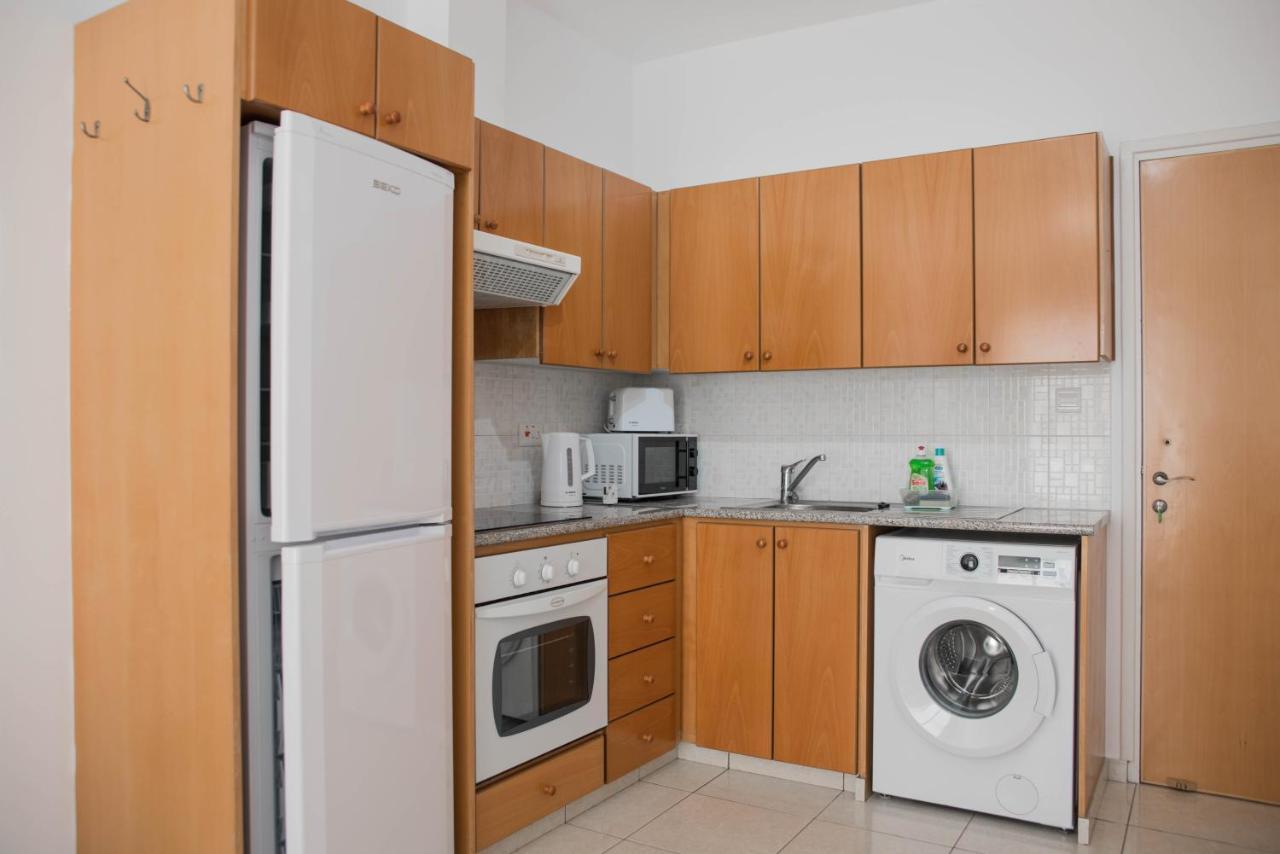 Renovated One Bedroom Apartment In Paphos With Pool Екстер'єр фото